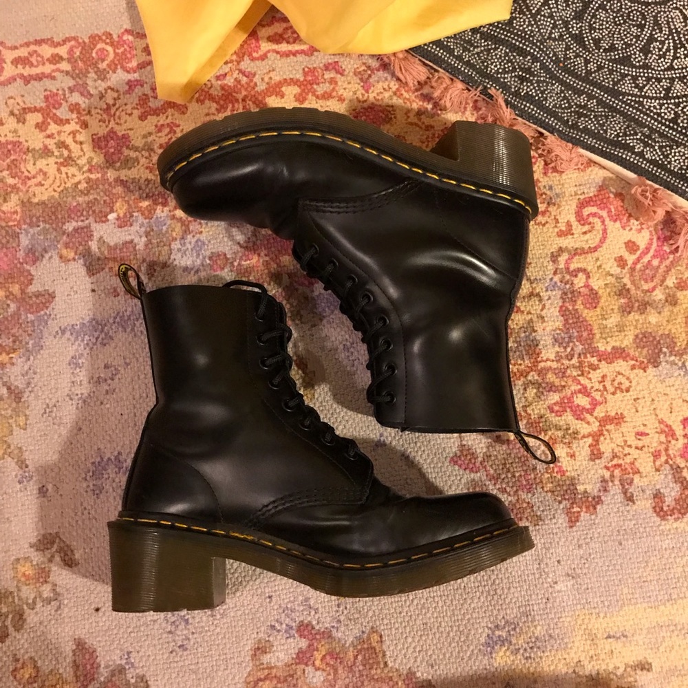 dr. marten clemency size 9